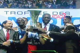 Gabon : Ali Bongo sacre le PSG à  Libreville !